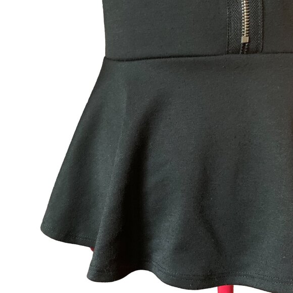 PURE AND SIMPLE - Black Peplum Tank Top with lace and back zip - Medium - Picture 7 of 10